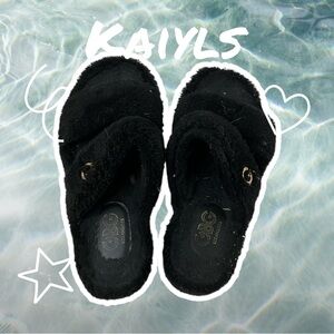 Black slippers
